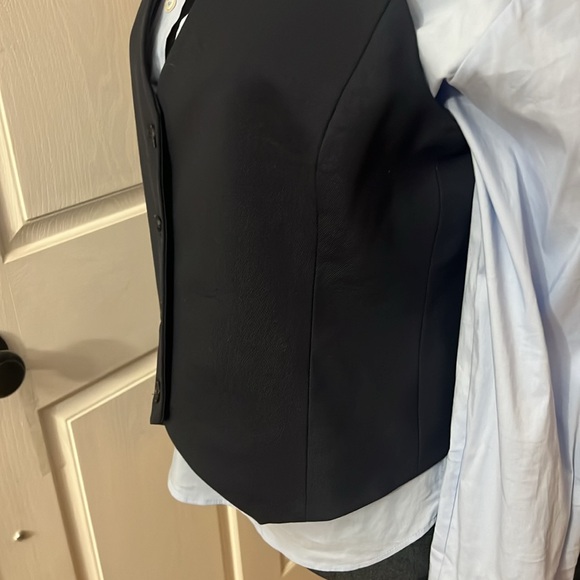 Babaton by Aritzia Vest - Picture 3 of 8